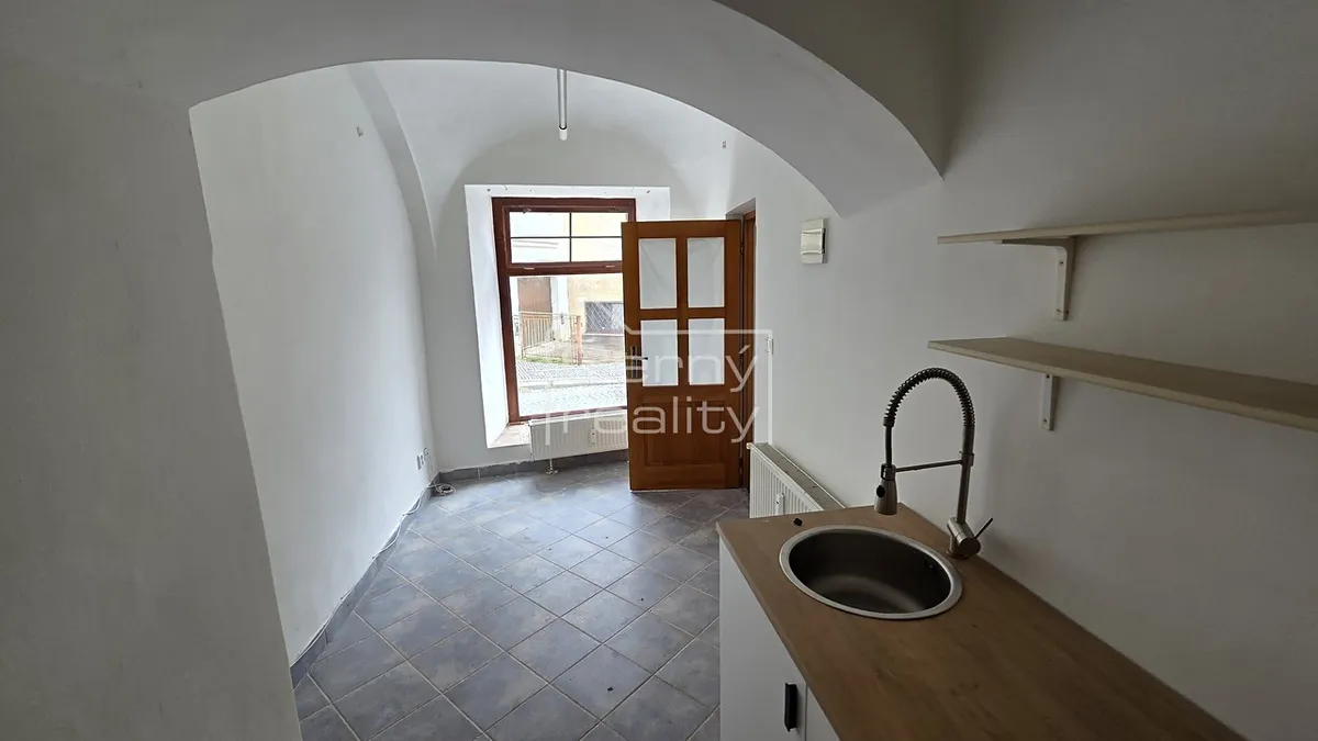 Pronájem obchodního prostoru 80 m²